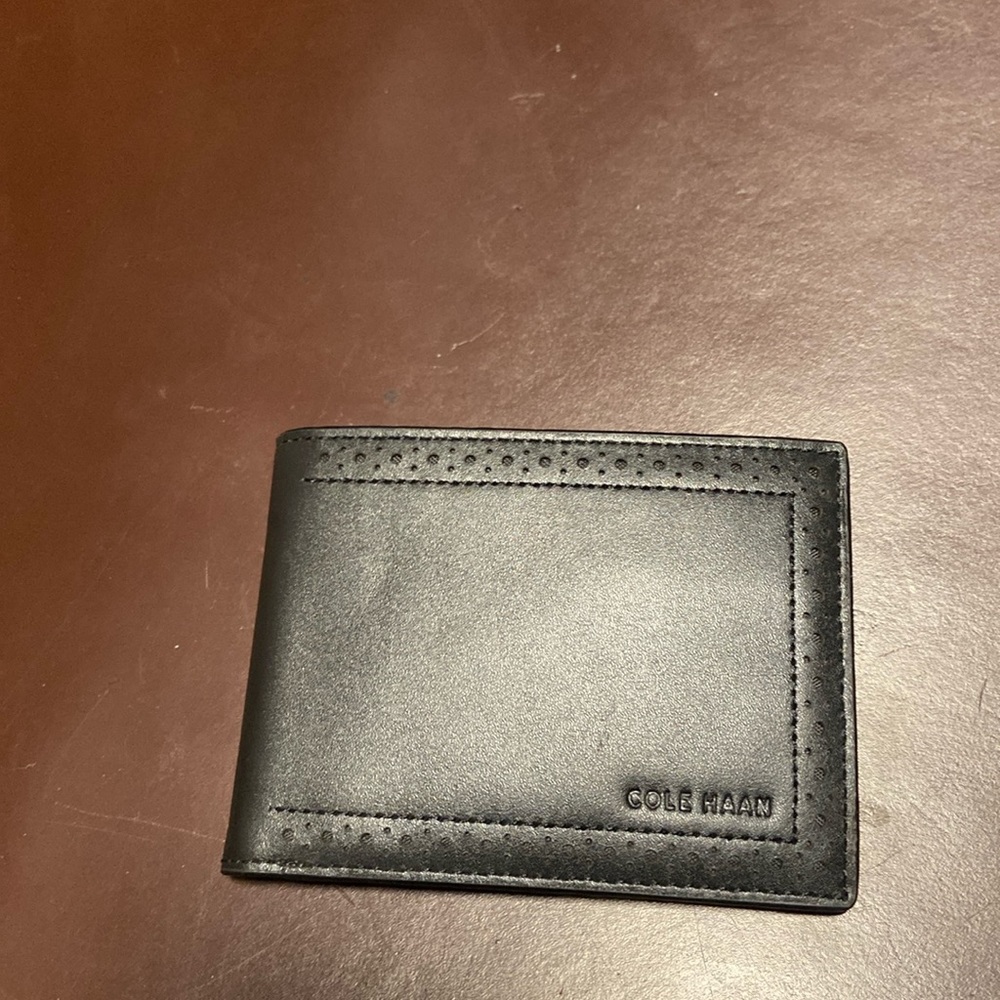 NWT, men’s wallet